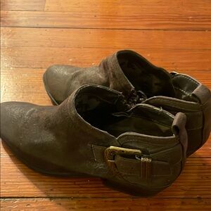 White Mountain Brown Leather Boots